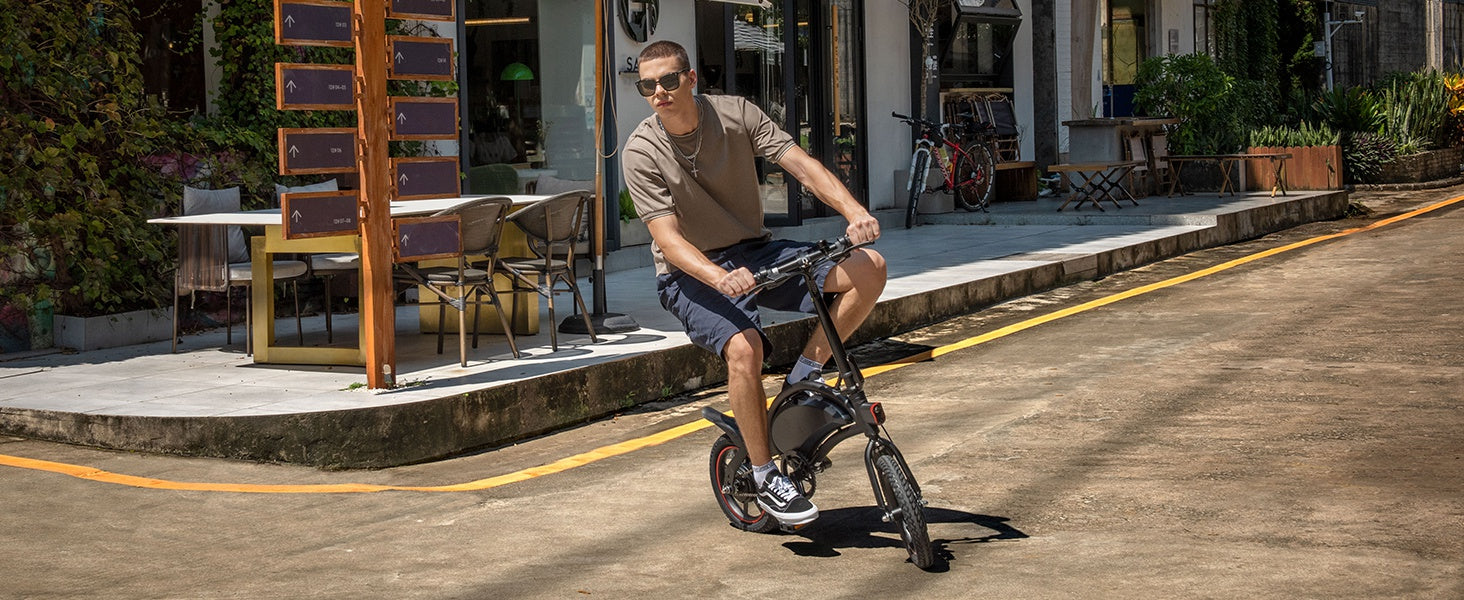 Faltbares City-E-Bike für einfachen Transport und platzsparende Aufbewahrung